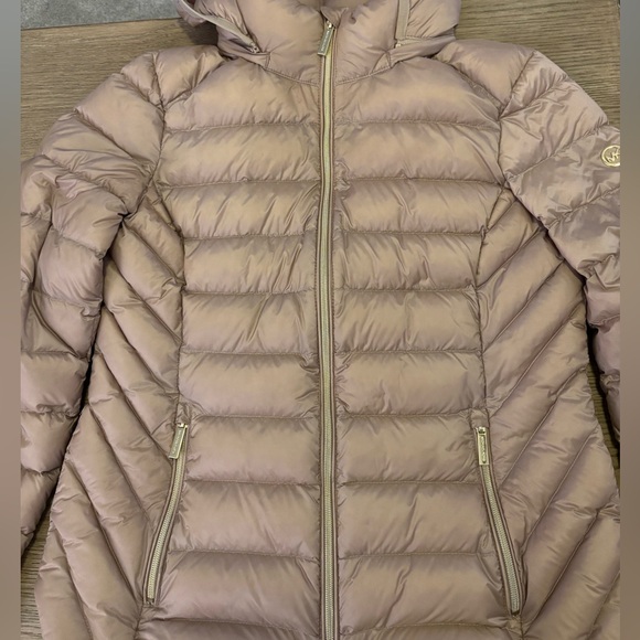 Michael Kors Medium Puffer Jacket - Picture 3 of 8